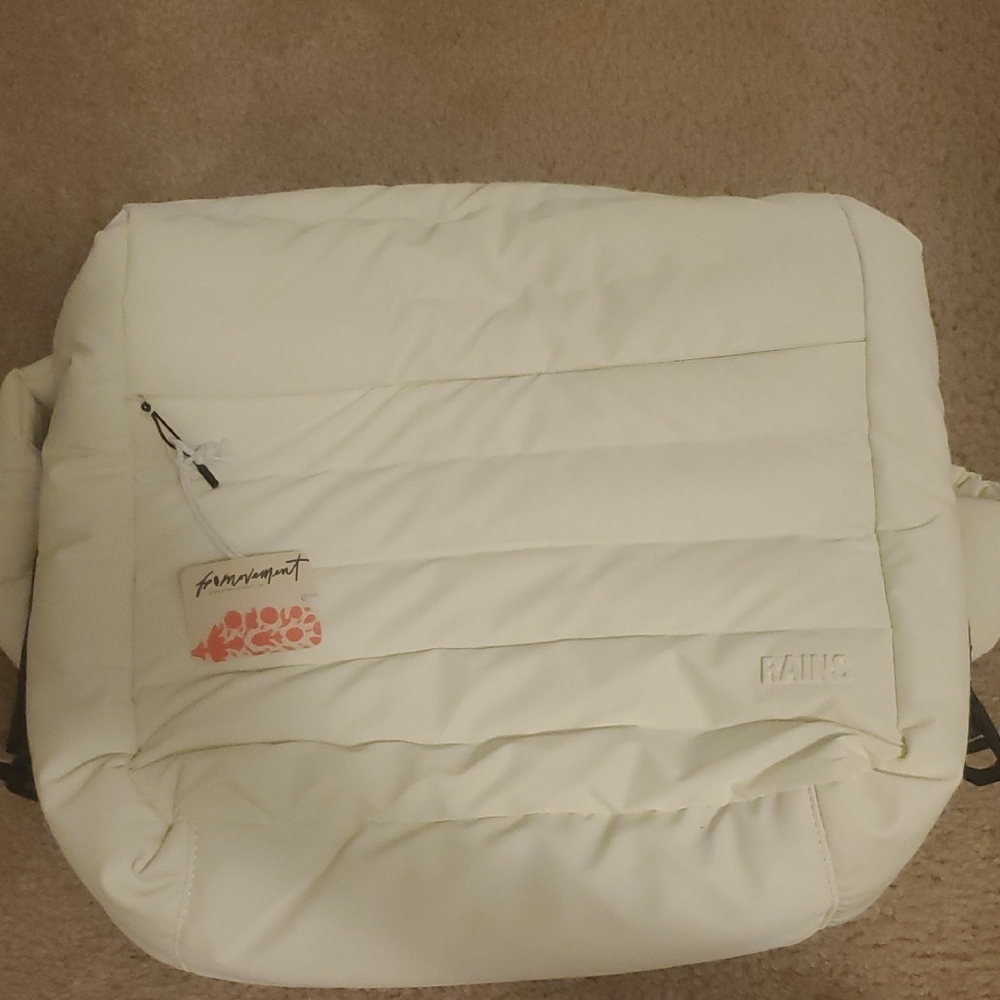 Free People Movement Puffer Sling Sport Tote Messenger Bag - Picture 4 of 5